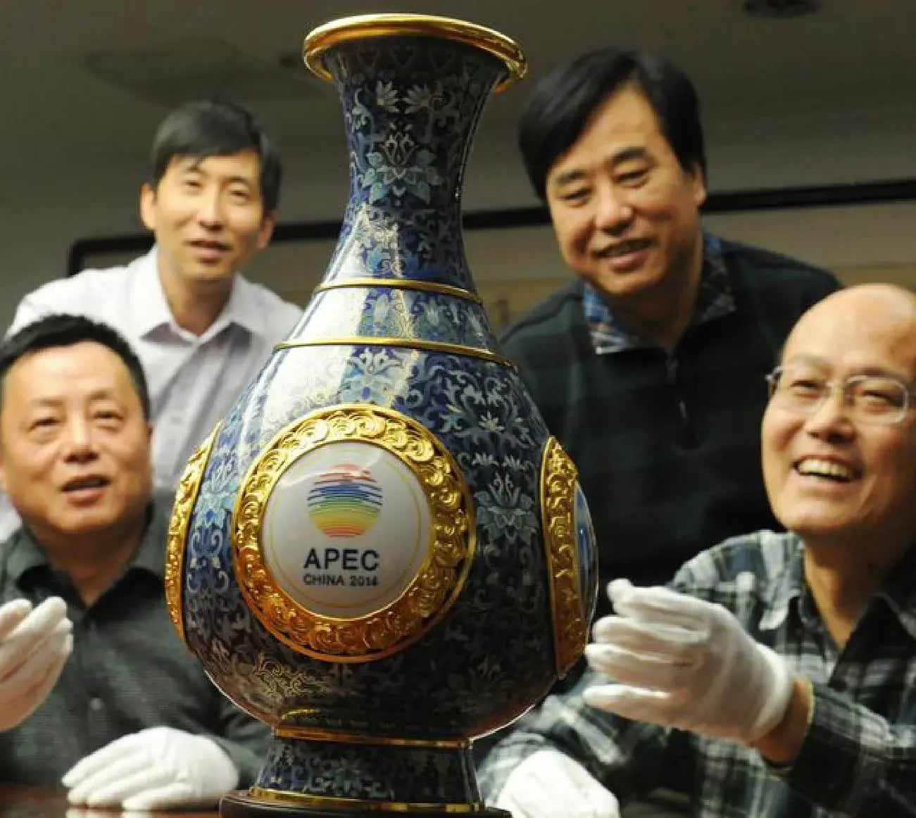 Imperial Heritage as Diplomatic Masterpieces: The Art of Royal Cloisonne State Gifts | Royal Cloisonne