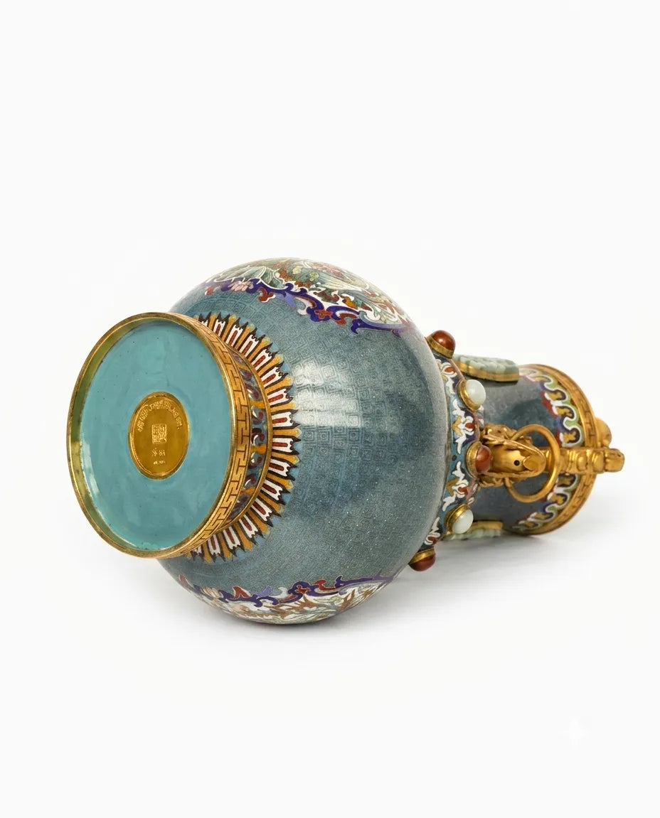 Close-up detail of the gold-plated copper rim and enamel structure beauty meander painting on this Royal Cloisonne vase, a premium piece for luxury home decor and home gifts