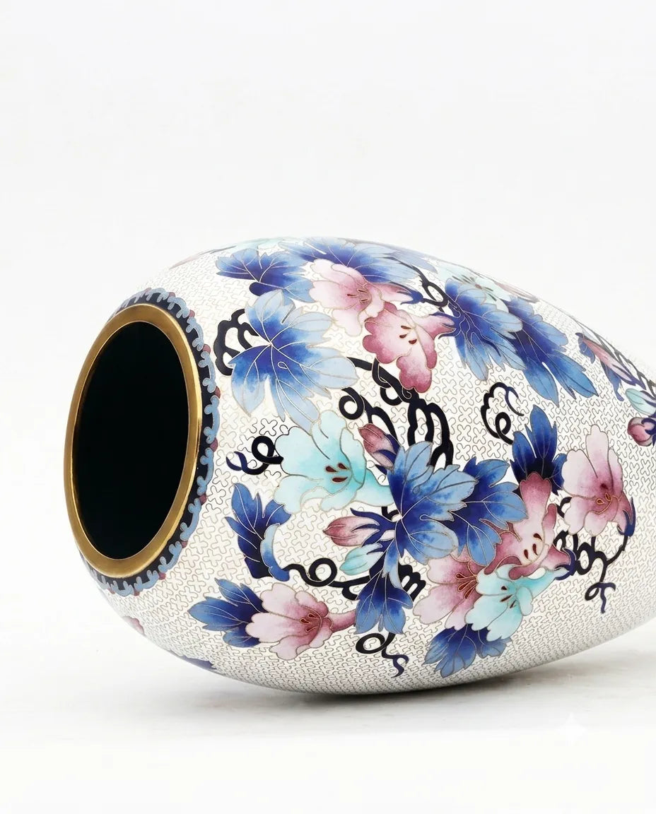 Close-up detail of the gold-plated copper rim and enamel trumpet creeper and lily pattern on this Royal Cloisonne vase,a premium piece for luxury home decor and home gifts