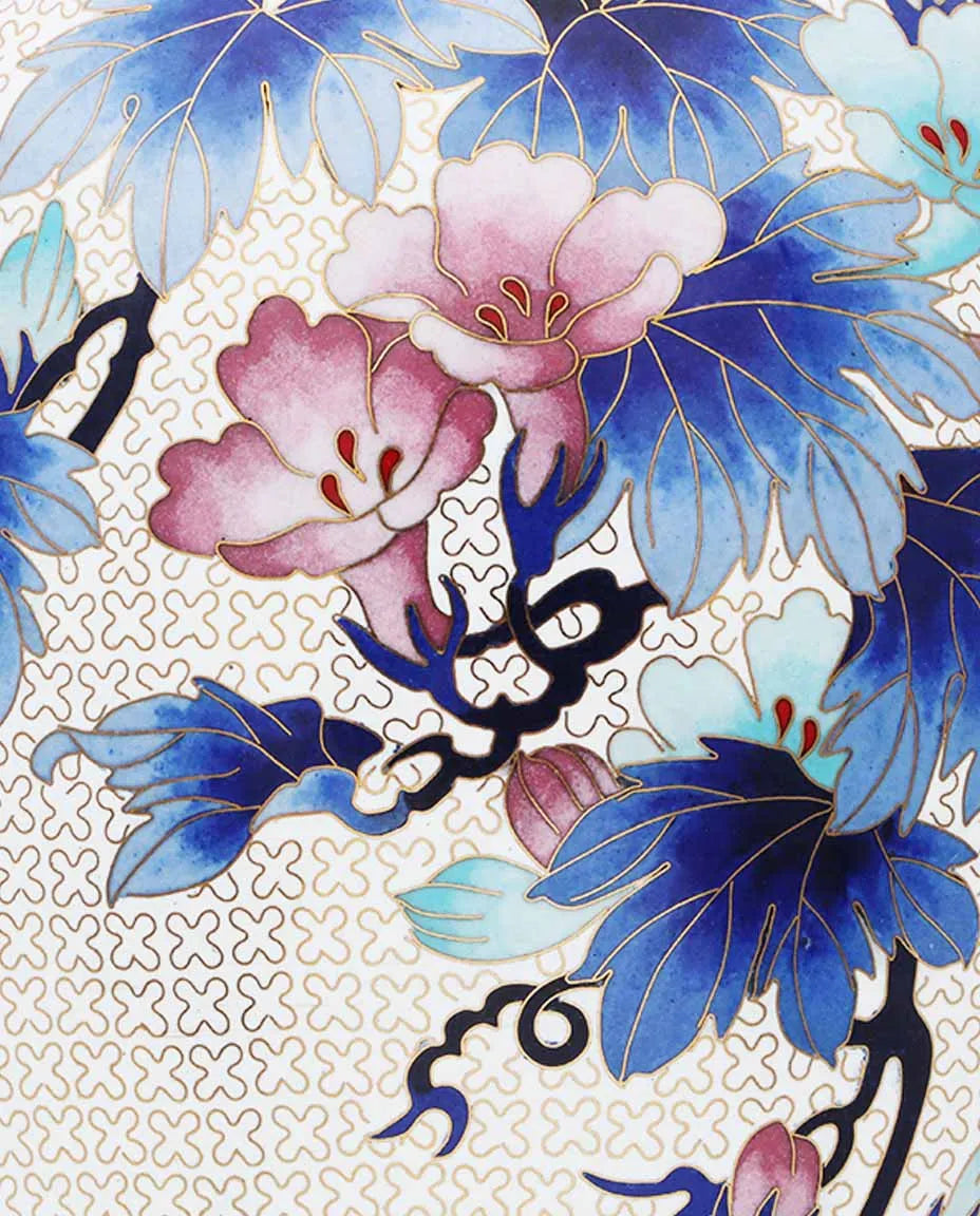 Close-up detail of the gold-plated copper rim and enamel trumpet creeper and lily pattern on this Royal Cloisonne vase,a premium piece for luxury home decor and home gifts