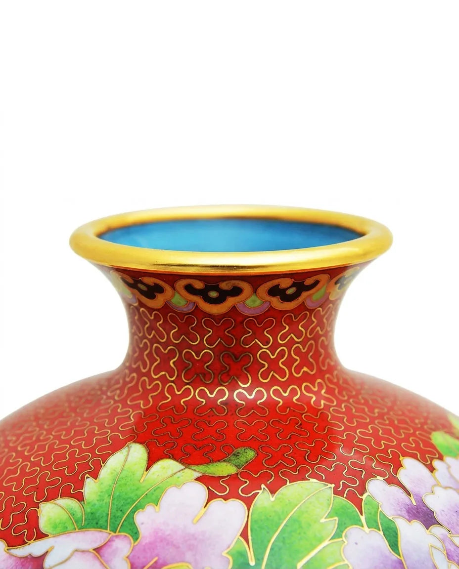 Close-up detail of the gold-plated copper rim and enamel flower and bird pattern on this Royal Cloisonne vase,a premium piece for luxury home decor and home gifts