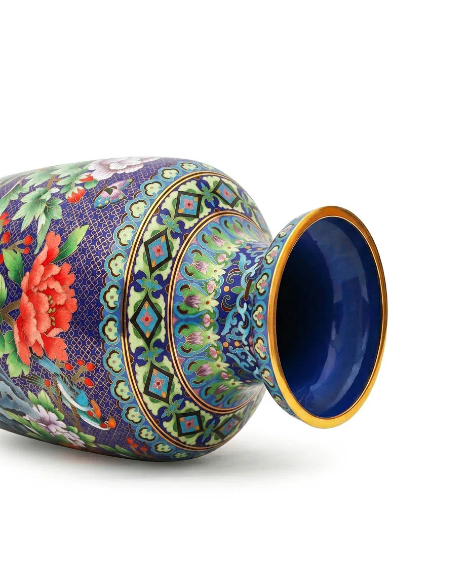 Close-up detail of the gold-plated copper rim and enamel lantern pattern on this Royal Cloisonne vase,a premium piece for luxury home decor and home gifts